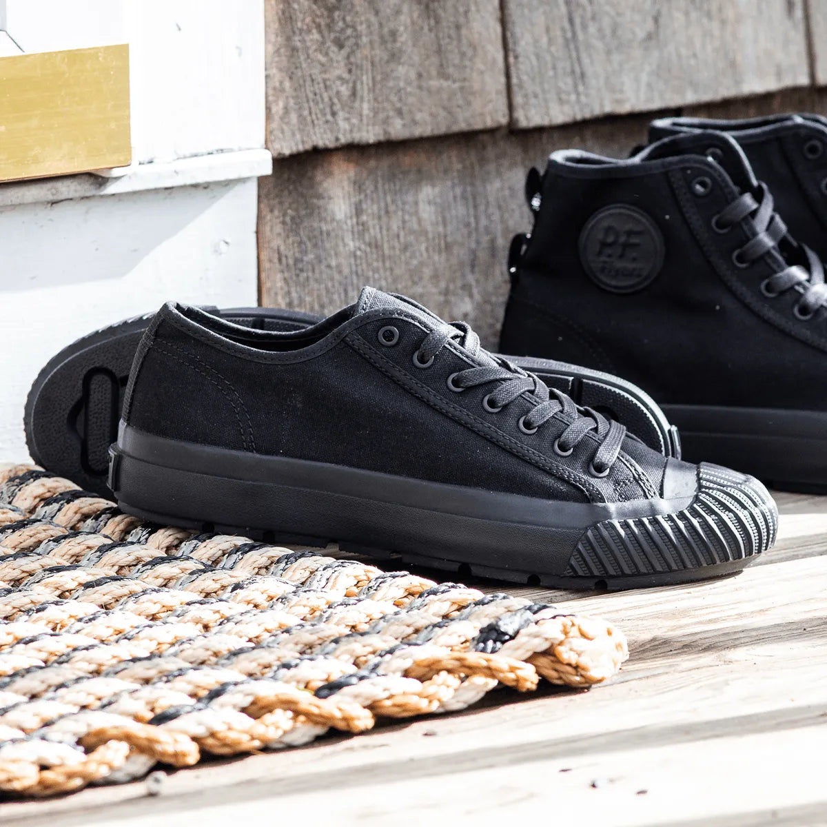 Black/Black