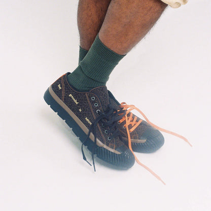 Brown/Black